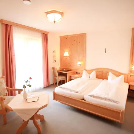 Arzberghof 게스트하우스